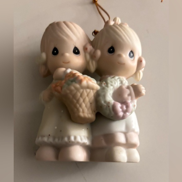 PRECIOUS MOMENTS bundle/8 ~ 7 Christmas ornaments & 1 stocking holder - Picture 11 of 15